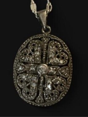 Vintage Sterling Silver & Marcasite Clover Locket